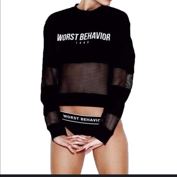 Tops - Cropped long sleeve pullover sweatshirt